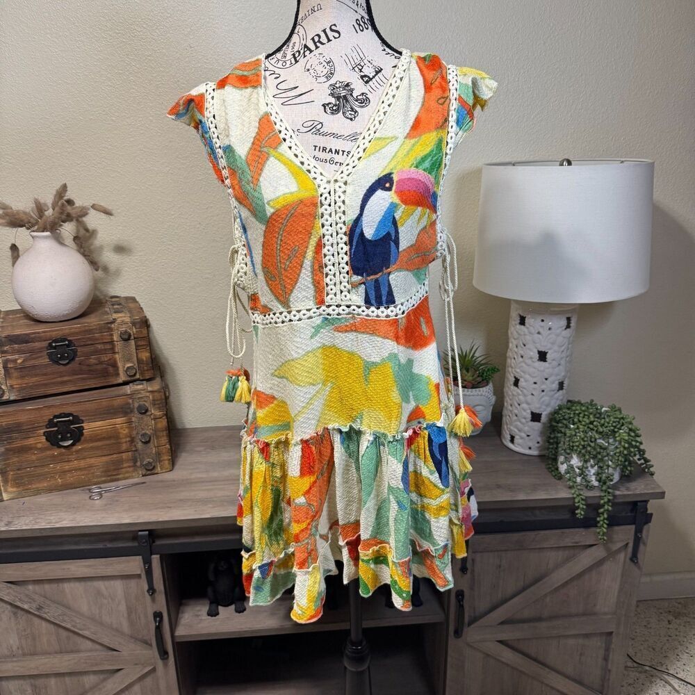 Z&L EUROPE Tassel Tie Lace Trim Tiered  Mini Dress  Toucan Print  Sz S Tropical